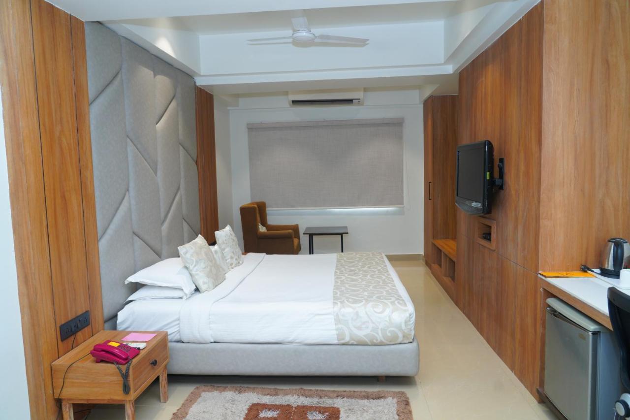 Hotel Kinara Grand Hyderabad Esterno foto